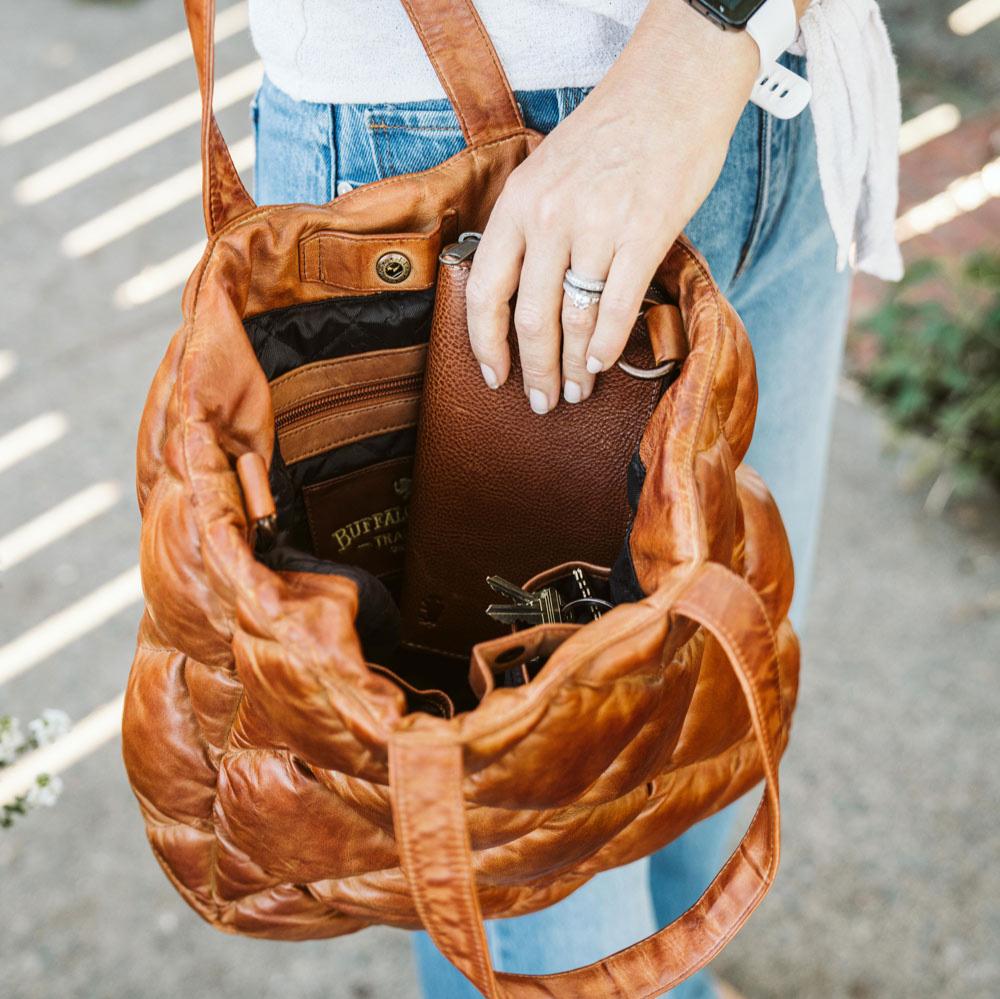 Opening Women's Tote - Bridger Leather Tote Large | Vintage Tan - Buffalo Jackson Trading Co.