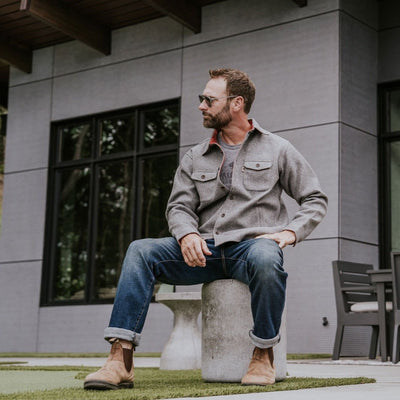 Kenai - Shirt Jan in Gray - Outdoor Patio Scene