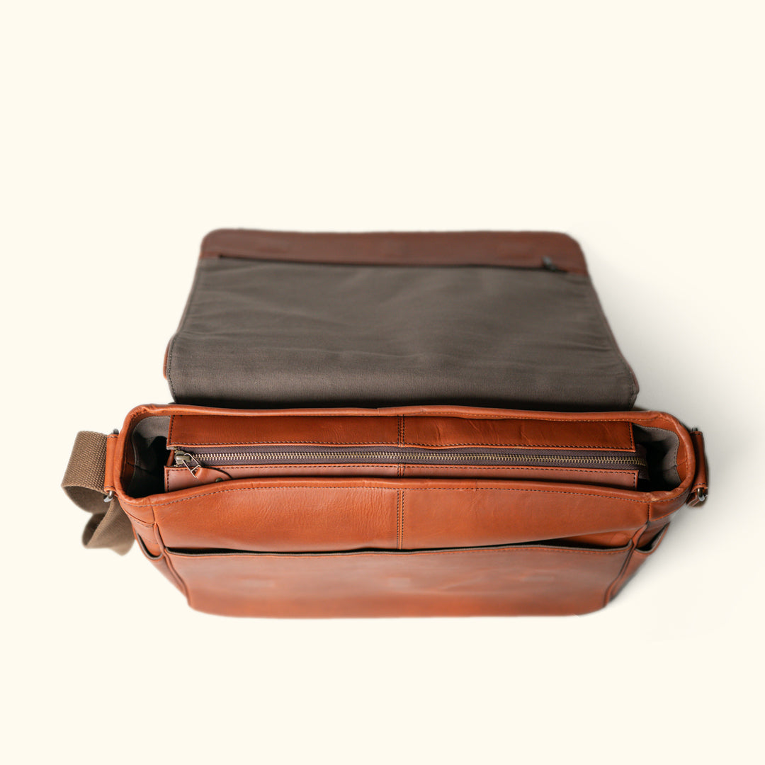 Messenger Bag Full Flap for Large Laptops and Gear