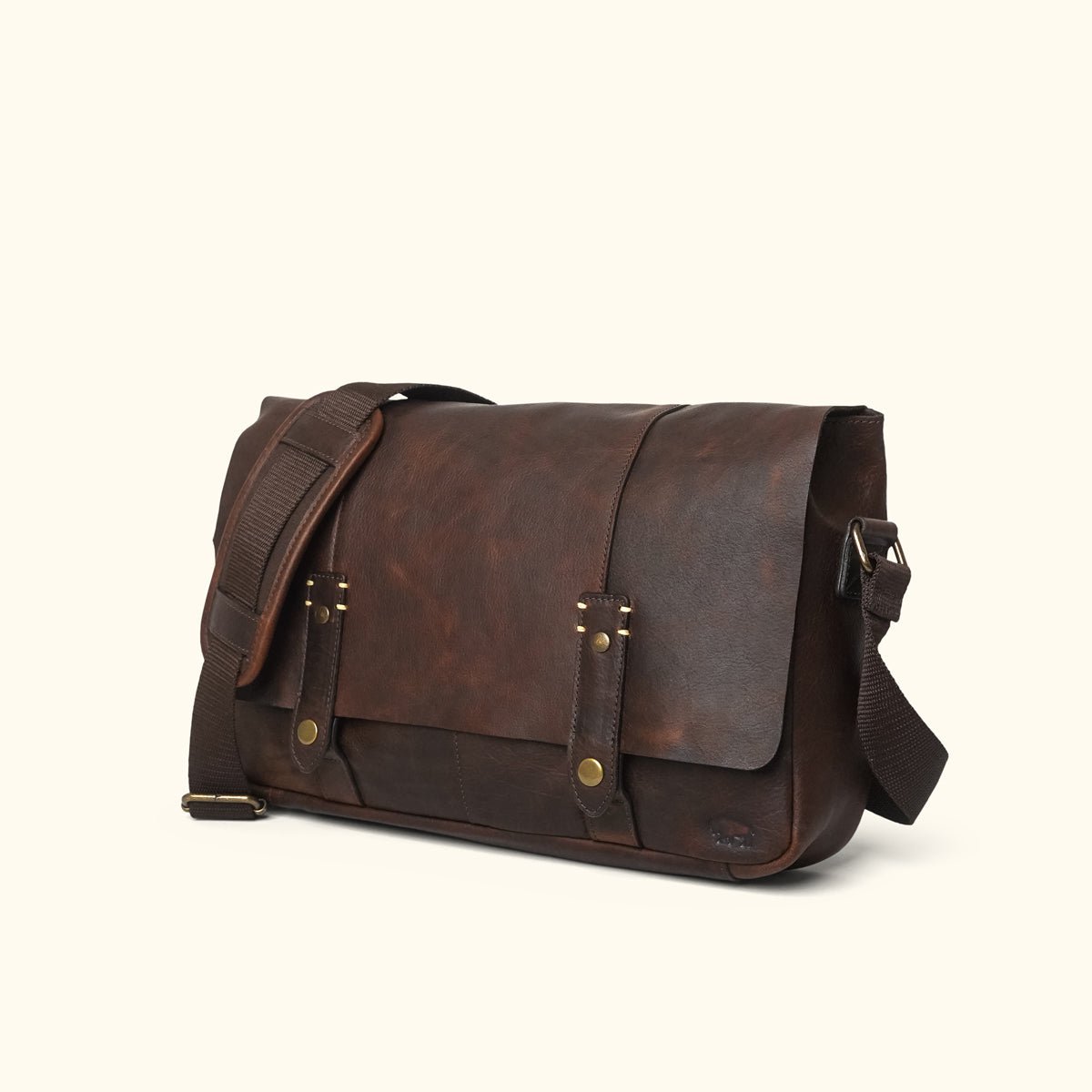 Walker Leather Messenger Bag in Vintage Oak full-grain cow leather